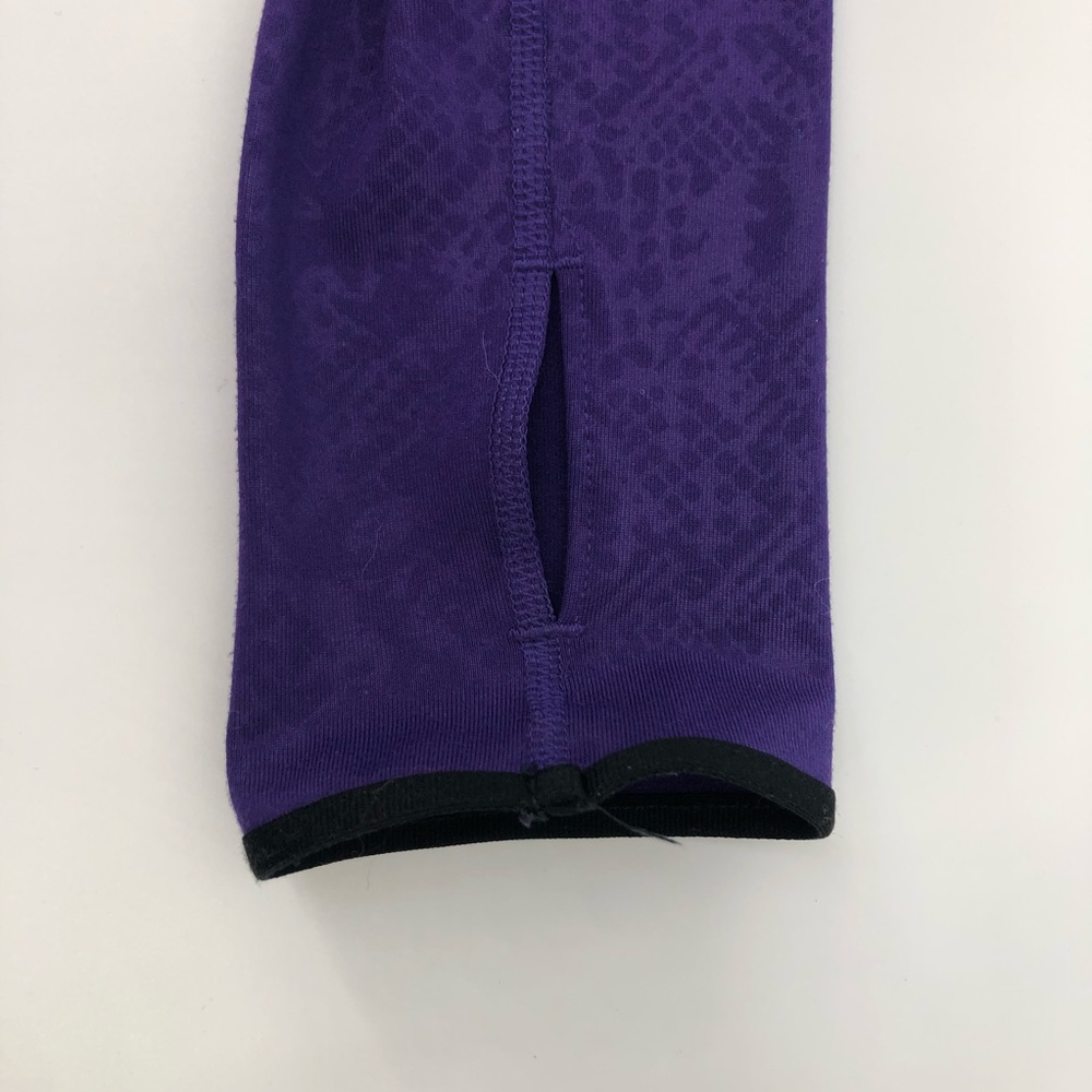 Nike Pro Dri-Fit Embossed Heights Vixen Half-Zip - Picture 7 of 7